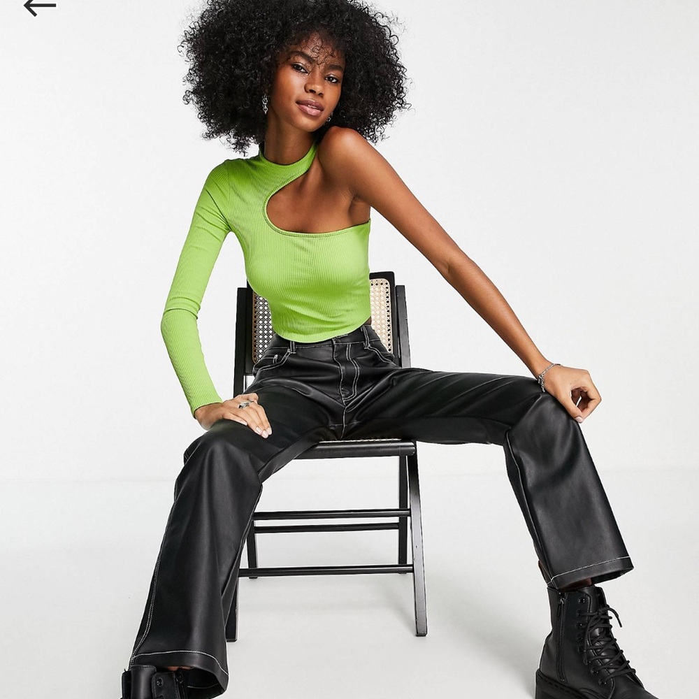 Bershka ribbed cut out asymetric top in green